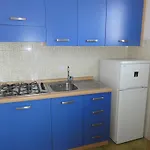 Apartman Comfy Flat With Pool-beahost