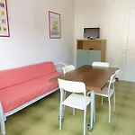 Comfy Flat With Pool-beahost Apartman *