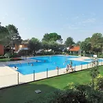 Comfy Flat With Pool-beahost Bibione