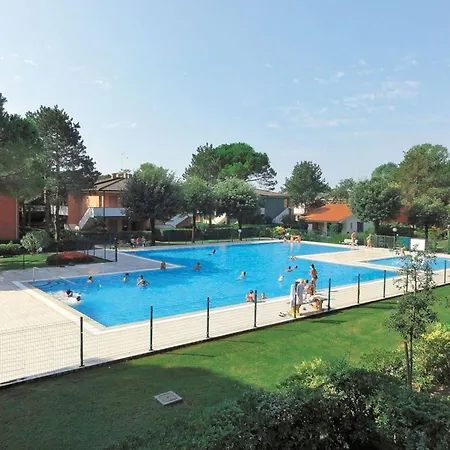 Comfy Flat With Pool-beahost Bibione