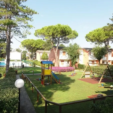 Comfy Flat With Pool-beahost Bibione