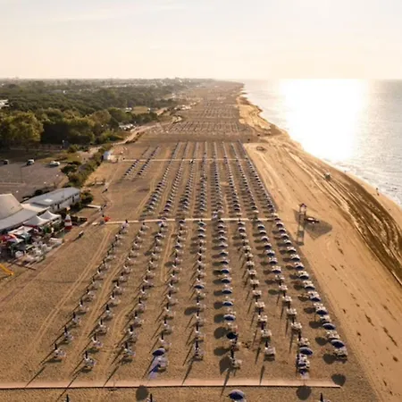 Comfy Flat With Pool-beahost Διαμέρισμα